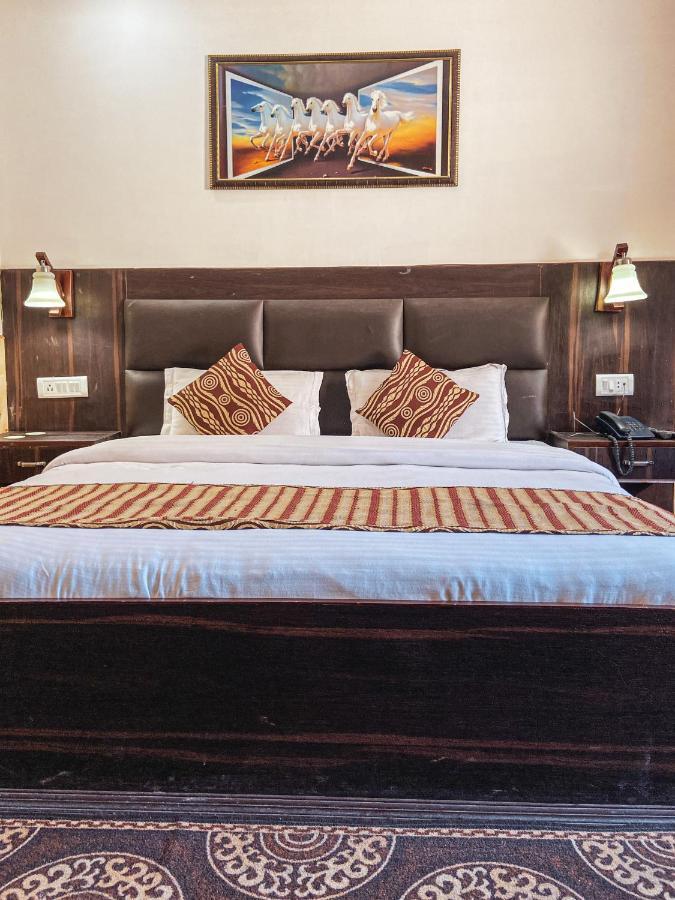 Hotel Manali Queen 외부 사진